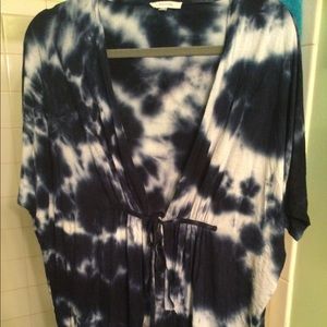 Blue tie dye top..so in style! OSFA